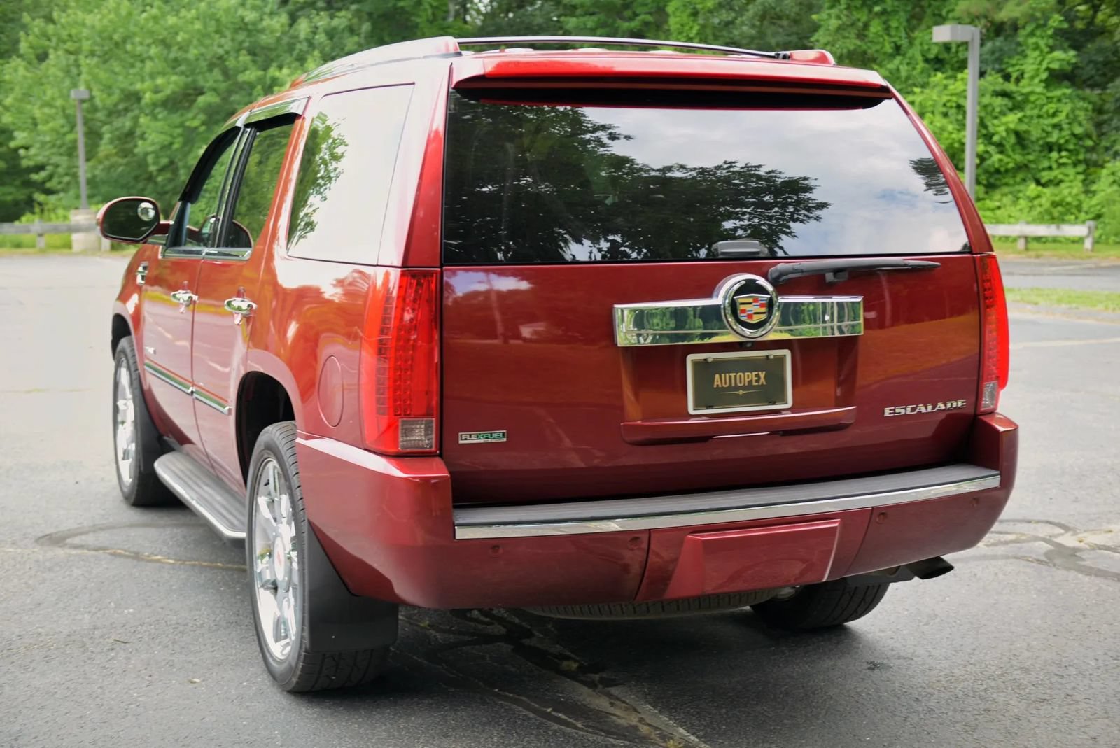 Used 2010 Cadillac Escalade Luxury AWD/4WD image 39