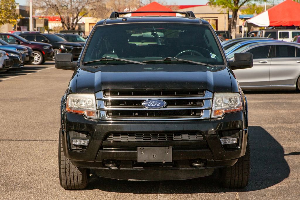 Used 2017 Ford Expedition XLT w/ Equipment Group 201A AWD/4WD image 3