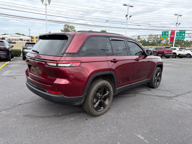Used 2023 Jeep Grand Cherokee Limited w/ Luxury Tech Group II AWD/4WD image 7