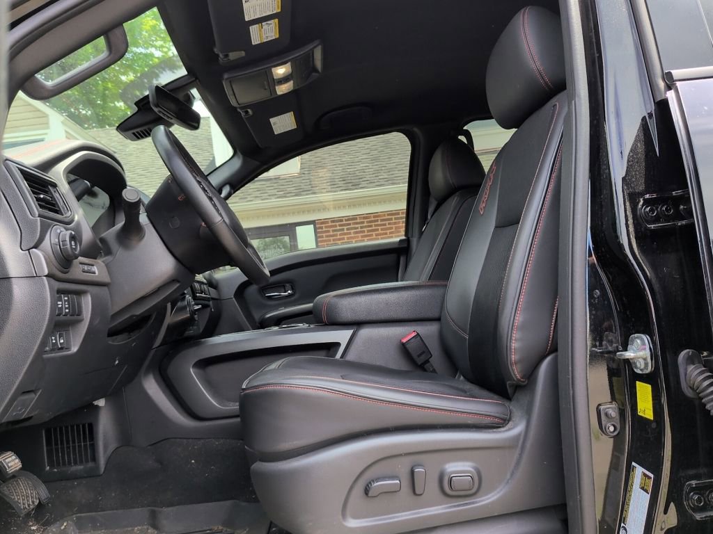 Used 2024 Nissan Titan PRO-4X w/ Pro-4x Utility Package AWD/4WD image 17
