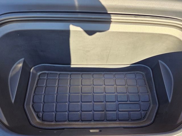 Used 2021 Tesla Model Y Long Range image 20