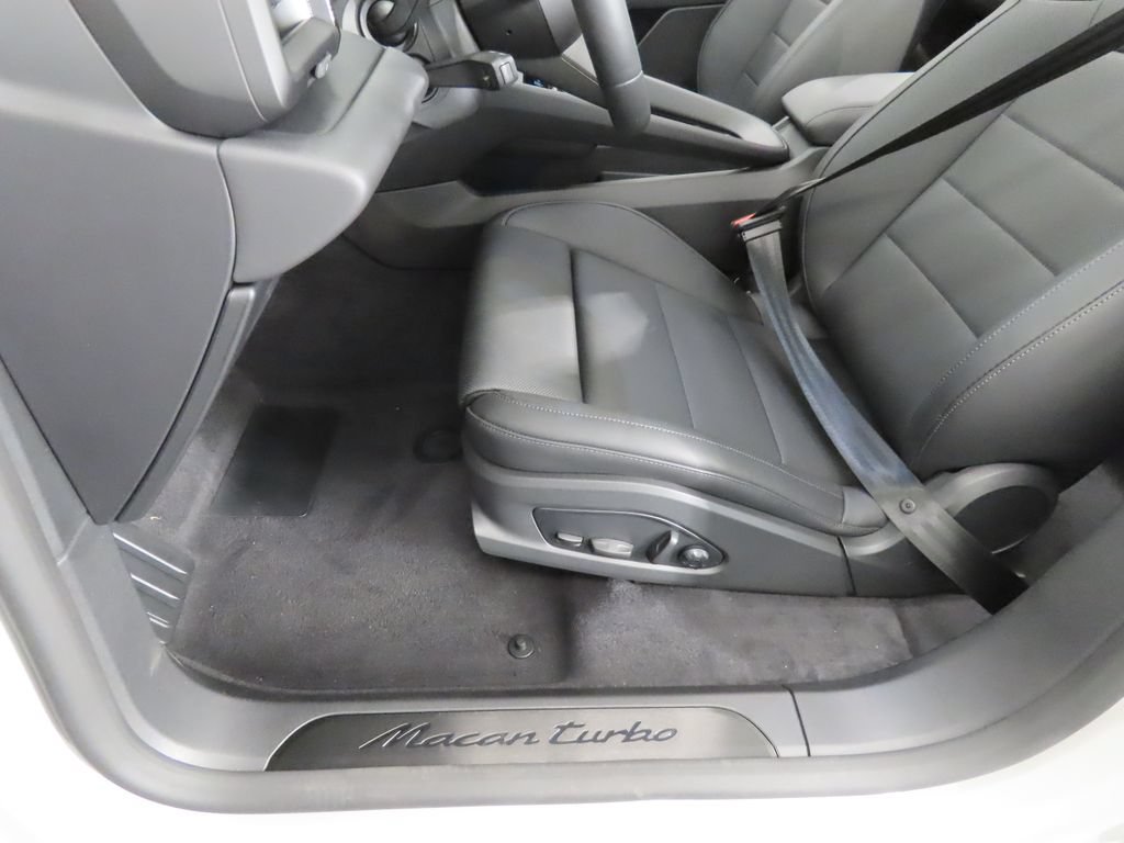 New 2026 Porsche Macan Turbo Electric AWD/4WD image 42
