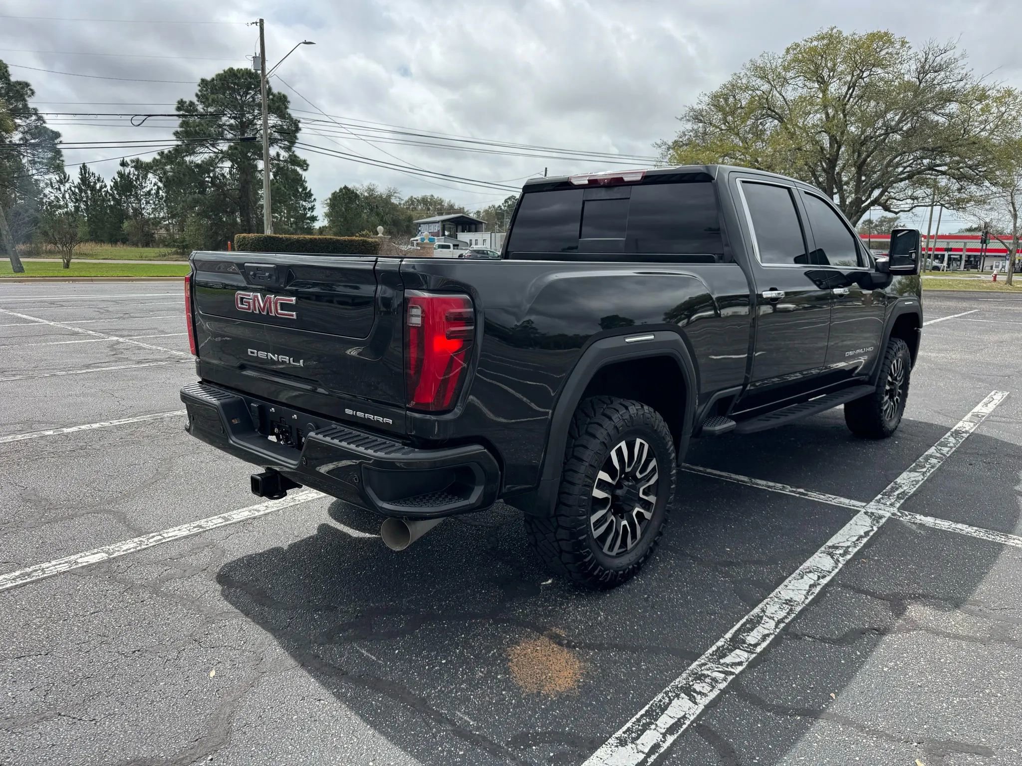 Used 2024 GMC Sierra 2500 Denali AWD/4WD image 6
