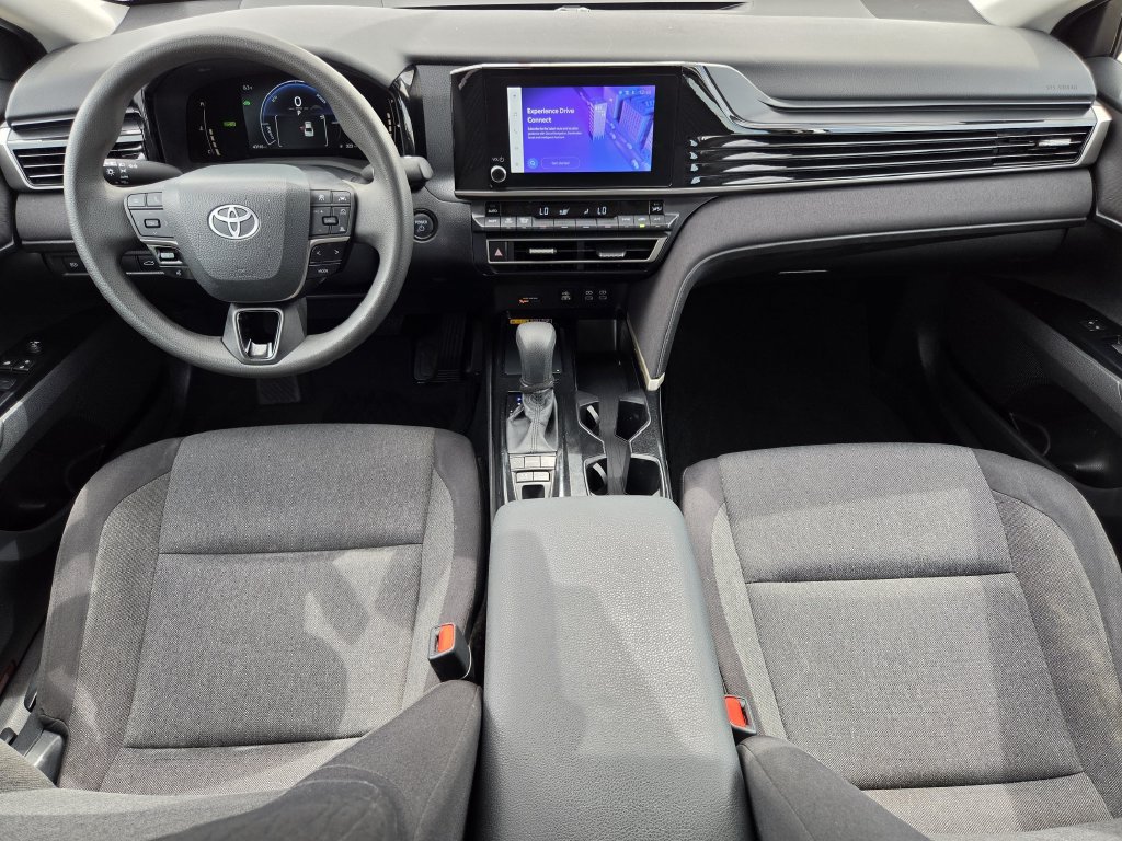Used 2025 Toyota Camry LE FWD image 13