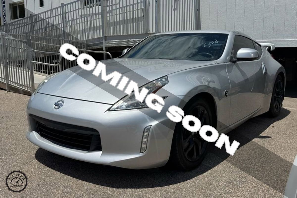 Used 2016 Nissan 370Z Coupe RWD image 1