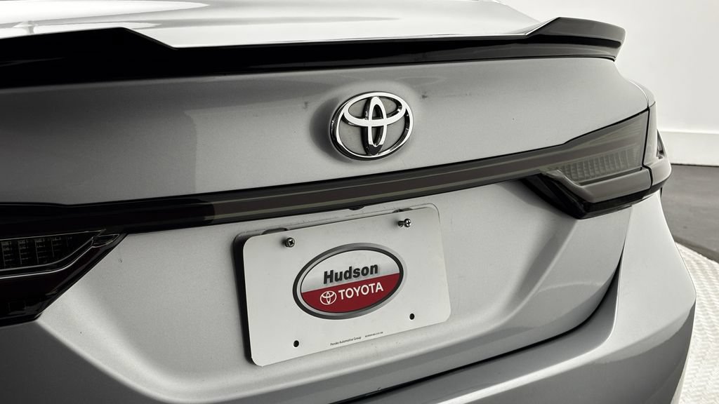 Used 2023 Toyota Camry SE AWD/4WD image 8