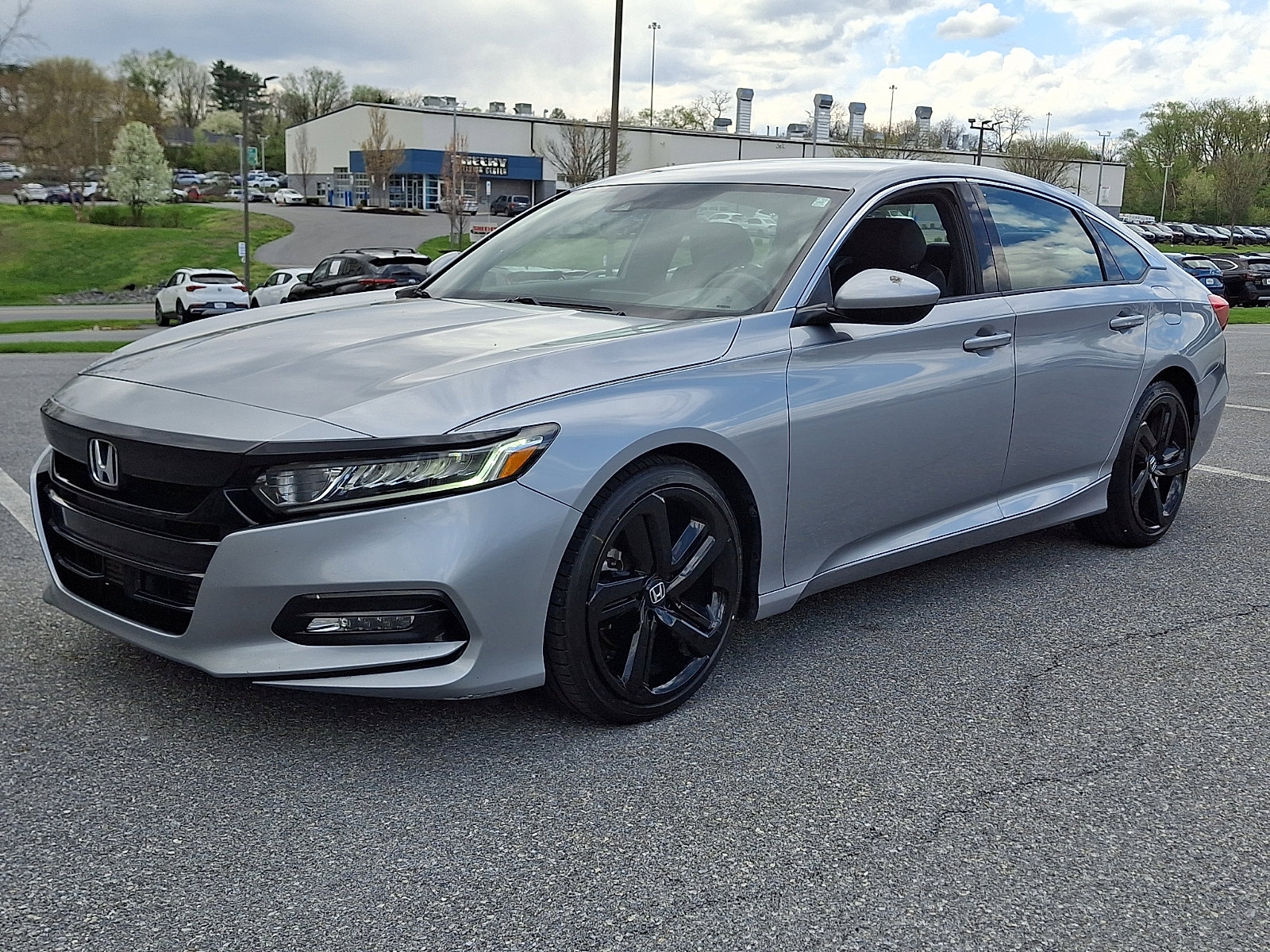 Used 2018 Honda Accord Sport image 3
