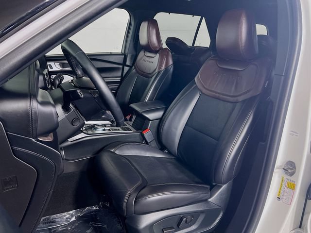 Used 2023 Ford Explorer Platinum w/ Technology Package RWD image 9