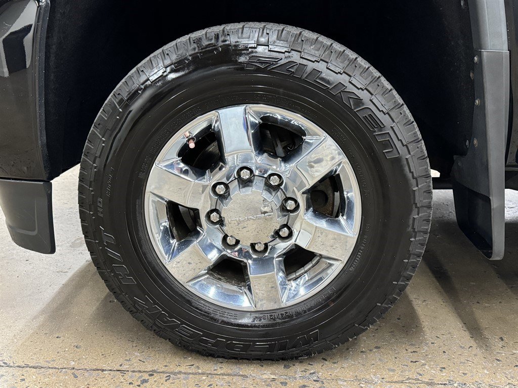Used 2018 GMC Sierra 3500 Denali w/ Duramax Plus Package AWD/4WD image 6