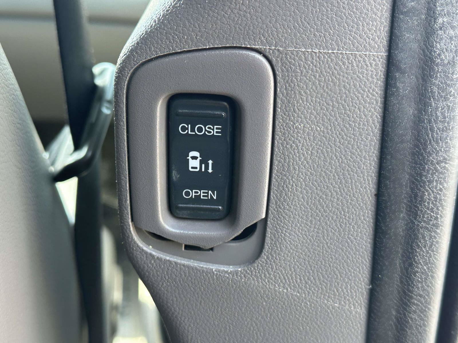 Used 2016 Honda Odyssey Touring image 8