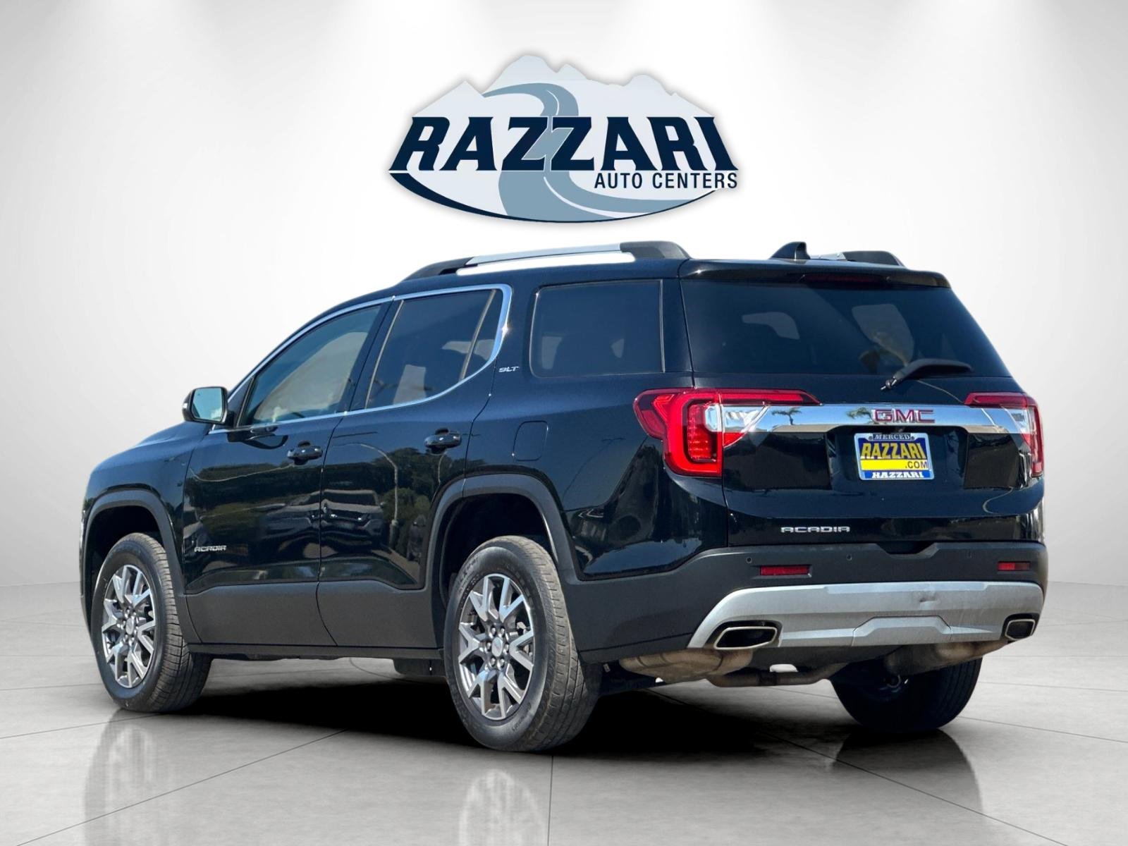 Used 2023 GMC Acadia SLT image 5