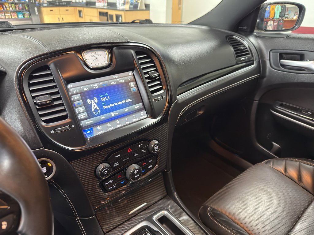 Used 2023 Chrysler 300 C image 18