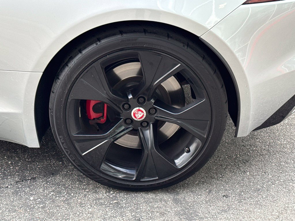 Used 2023 Jaguar F-TYPE Coupe RWD image 17