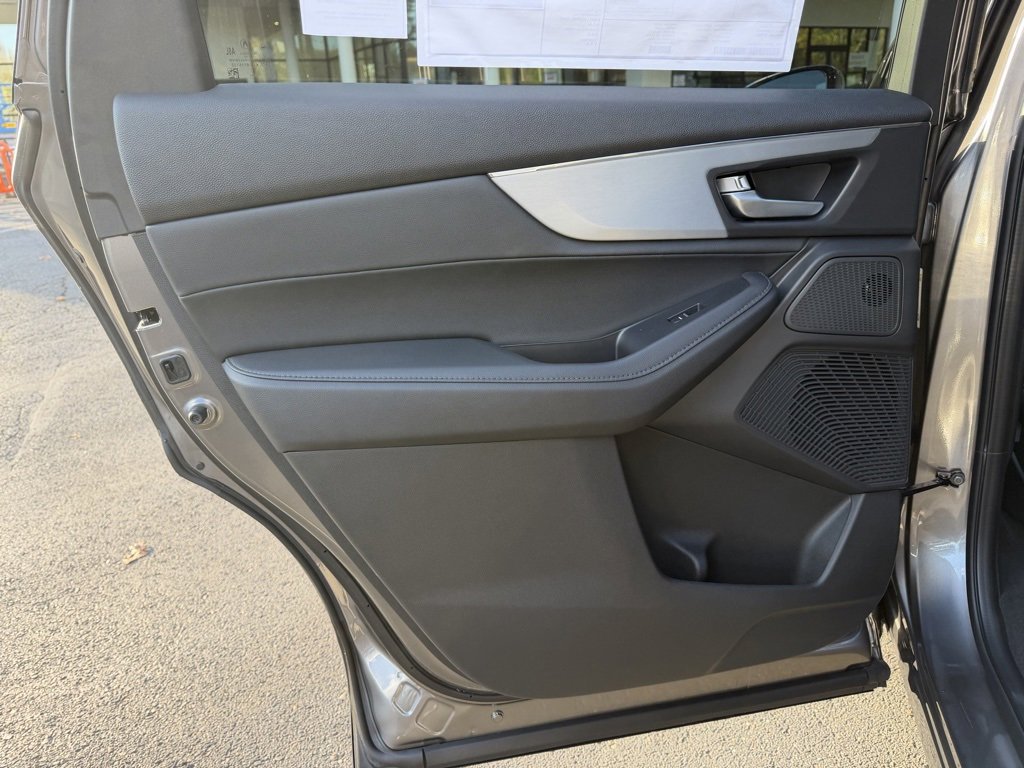 New 2026 Acura MDX SH-AWD image 27