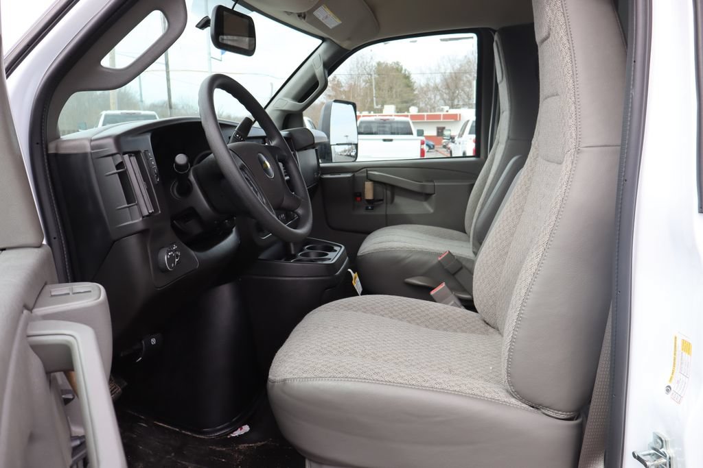 New 2026 Chevrolet Express 3500 w/ Power Convenience Package RWD image 7