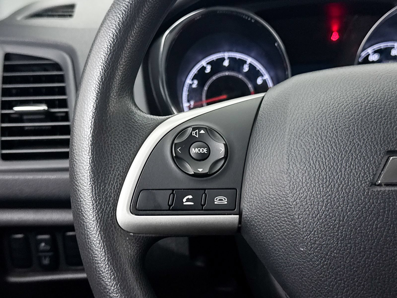 Used 2024 Mitsubishi Outlander Sport ES AWD/4WD image 30