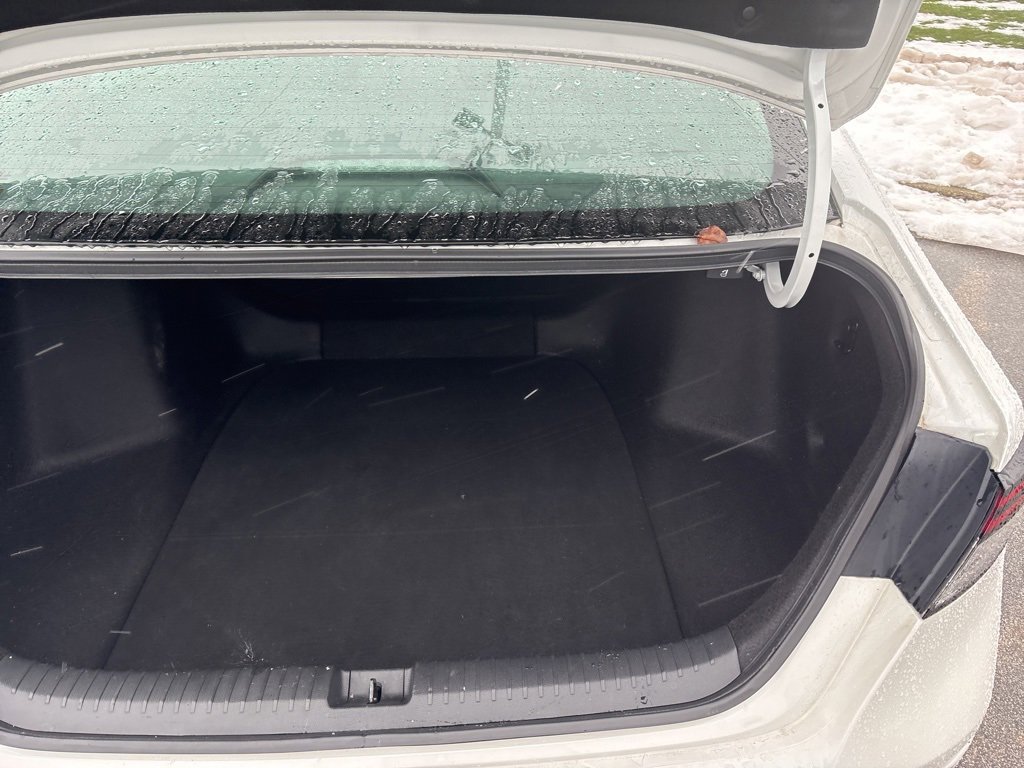 Used 2023 Honda Accord LX image 9