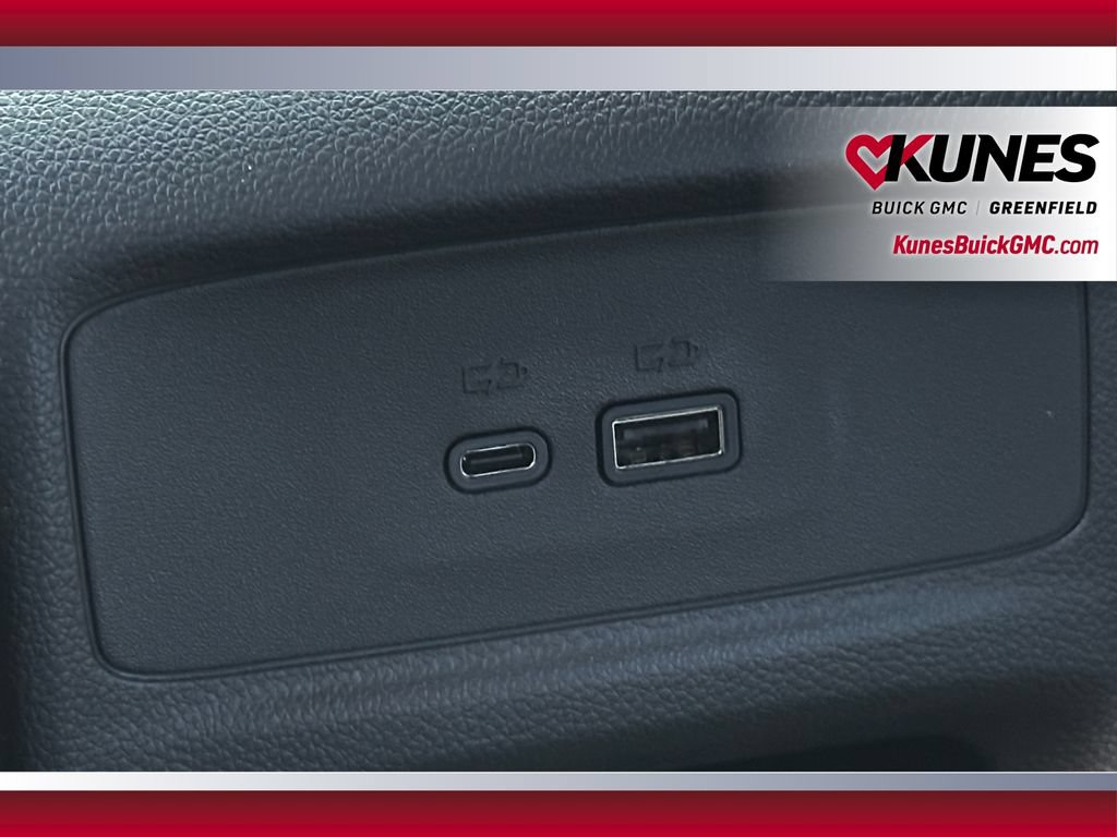 New 2026 Buick Envista Sport Touring FWD image 43