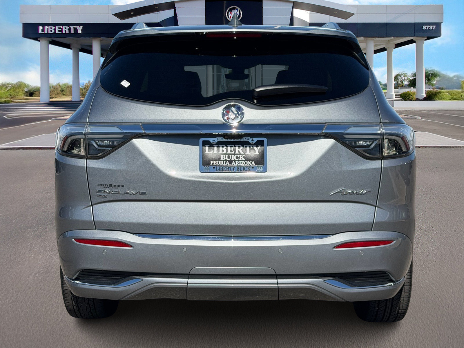 Used 2023 Buick Enclave Avenir w/ Trailering Package, 5000 lbs. AWD/4WD image 5