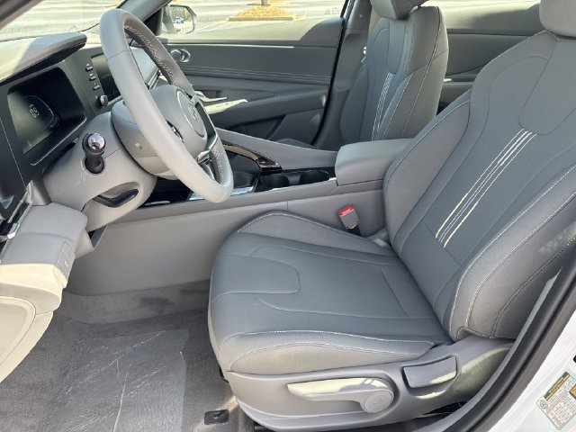 New 2026 Hyundai Elantra SEL Sport Premium FWD image 11