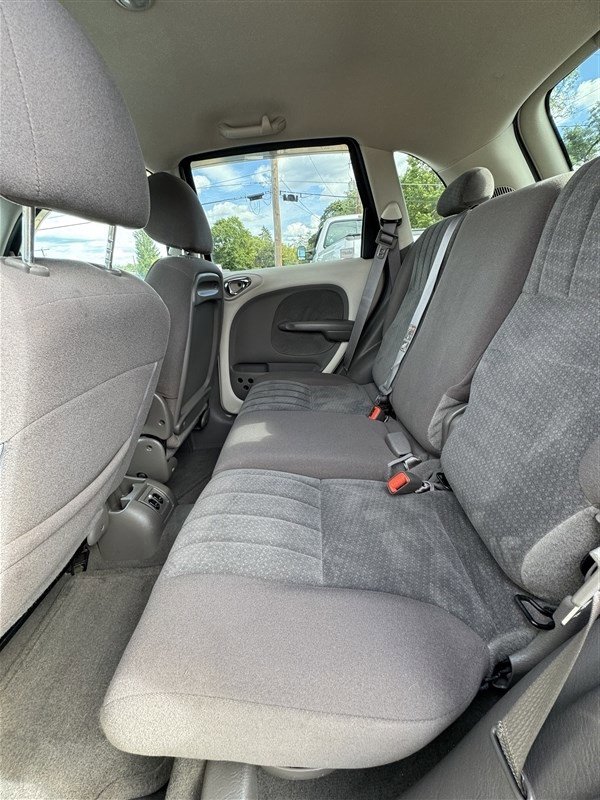 Used 2005 Chrysler PT Cruiser Touring w/ Light Group image 11