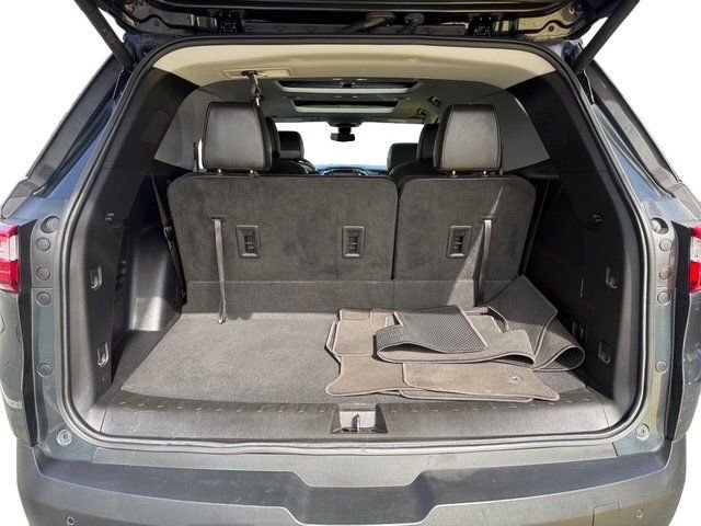Used 2020 Chevrolet Traverse RS image 28