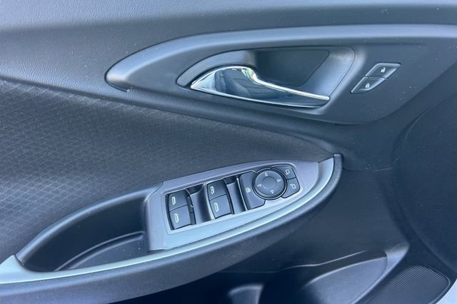 Used 2022 Chevrolet Malibu LT image 11