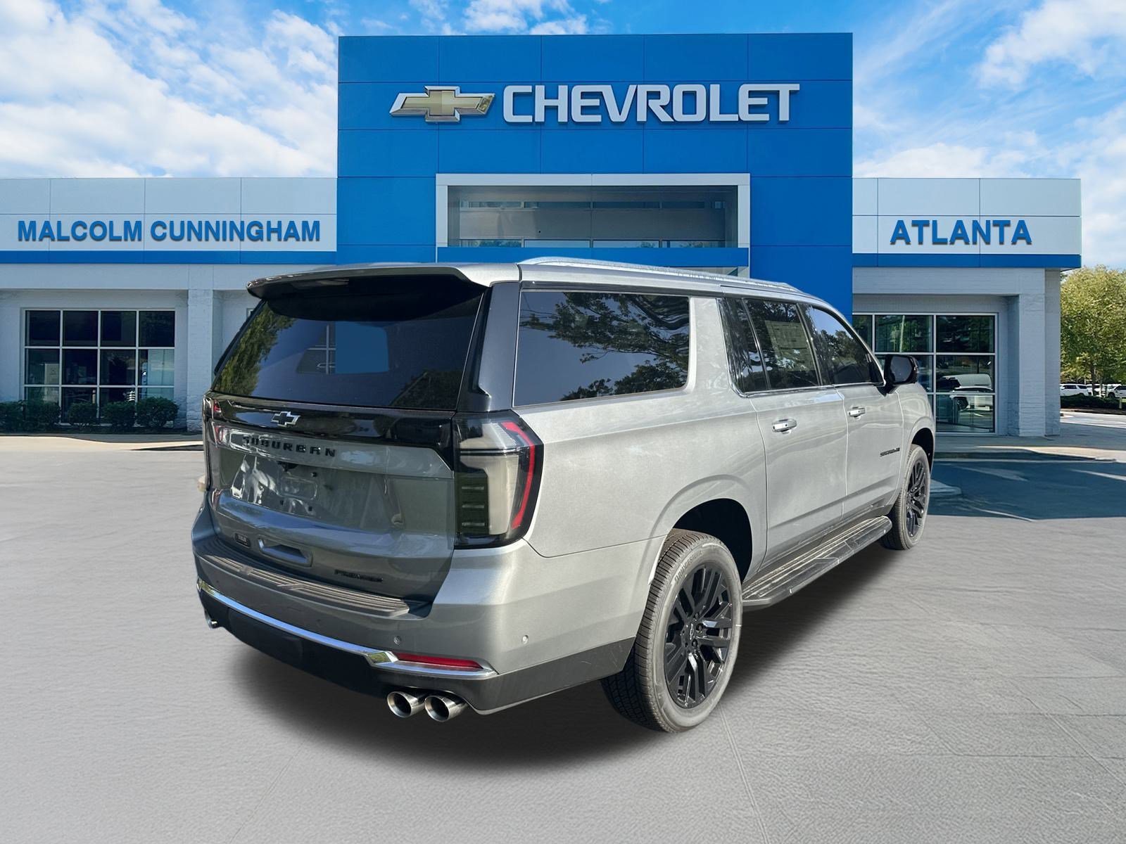 New 2025 Chevrolet Suburban Premier image 5