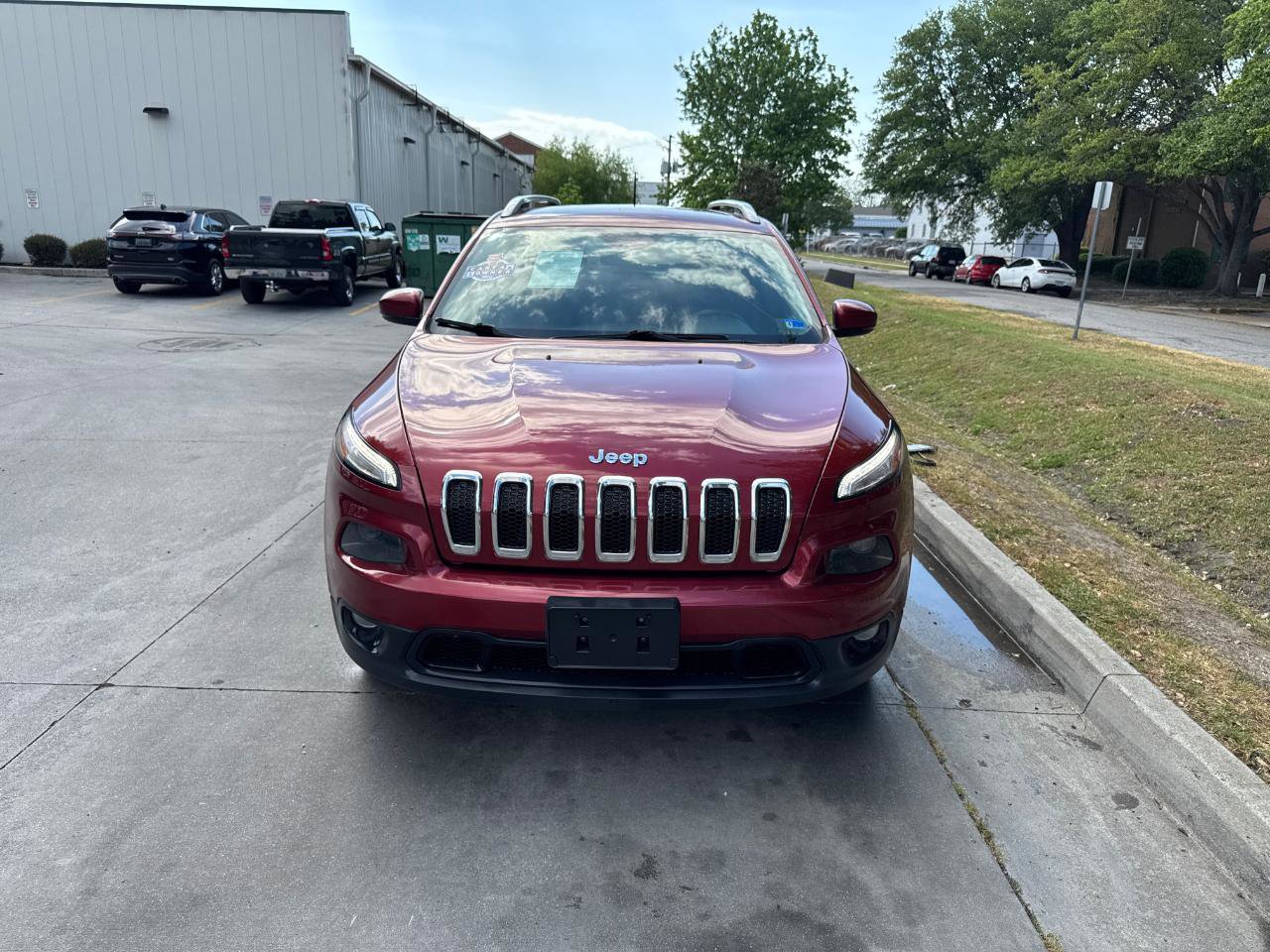 Used 2016 Jeep Cherokee Latitude w/ Safety/Convenience Group AWD/4WD image 5