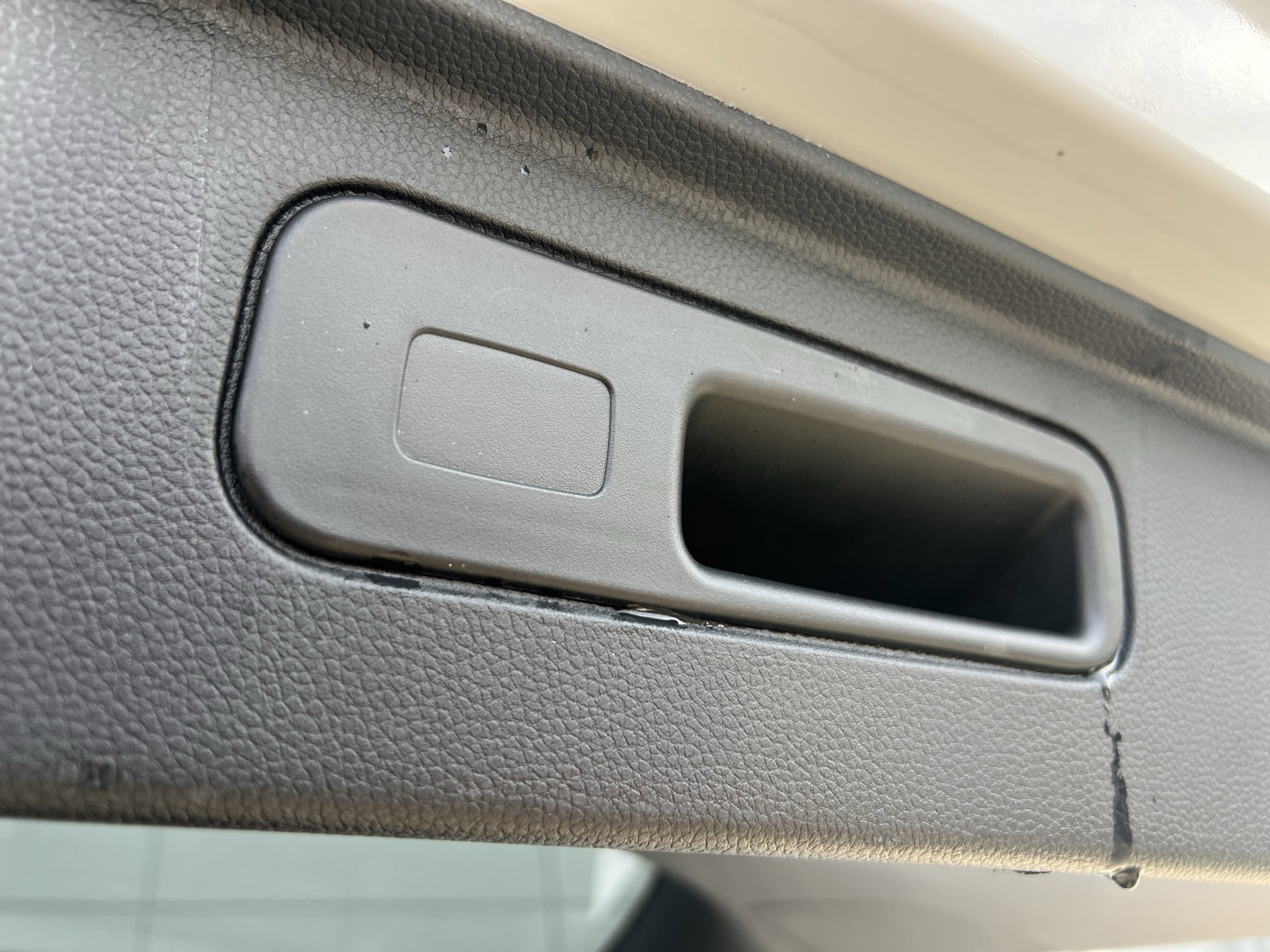 Used 2025 Honda Pilot Sport image 37