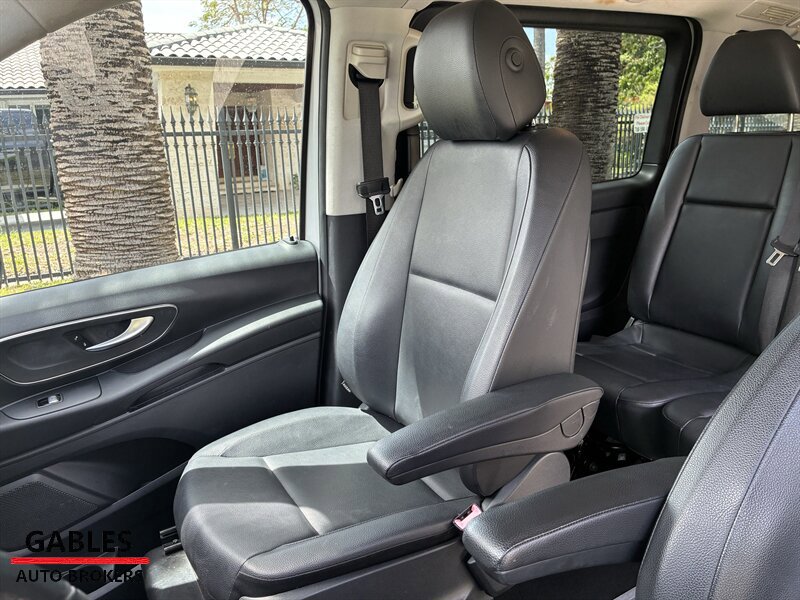 Used 2018 Mercedes-Benz Metris Passenger image 19