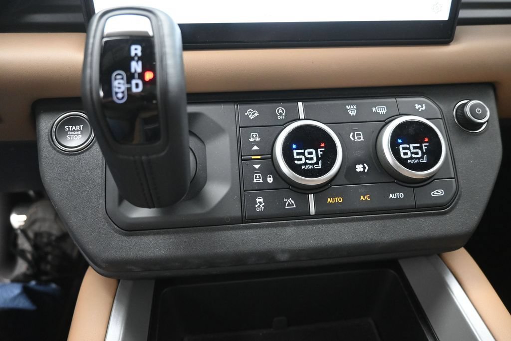 Used 2025 Land Rover Defender 110 X AWD/4WD image 9