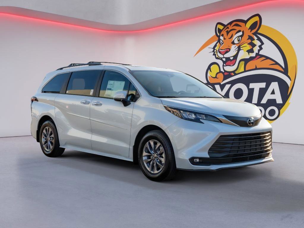 New 2026 Toyota Sienna XLE image 3