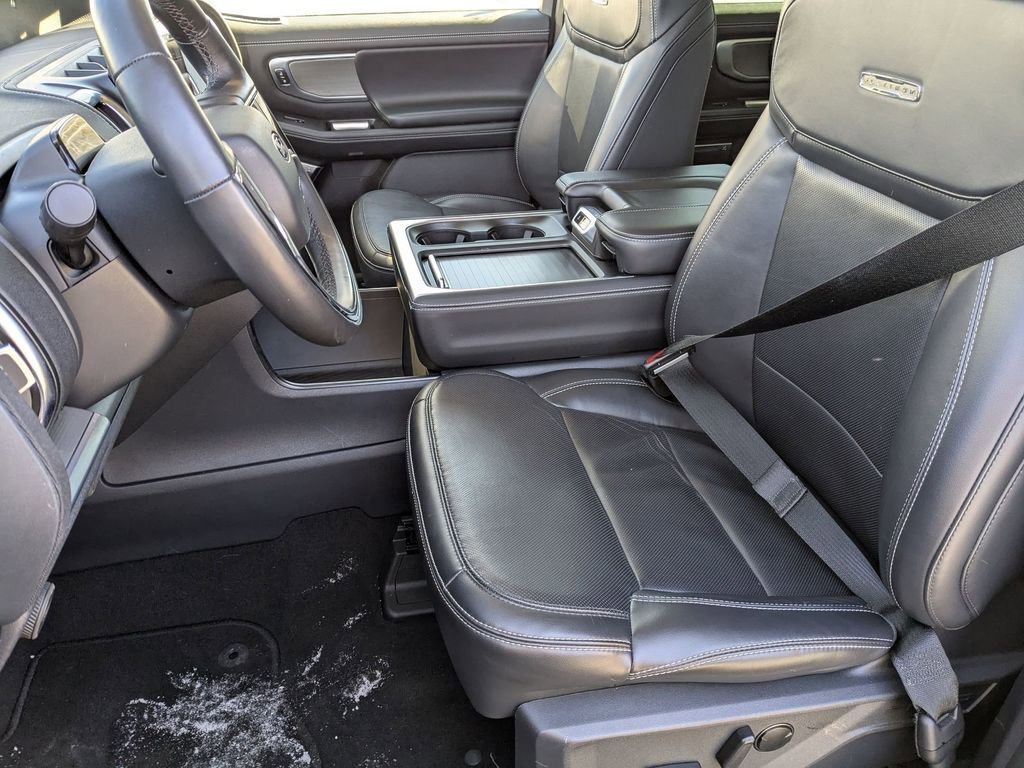 Used 2025 Ford Expedition Max Platinum image 19