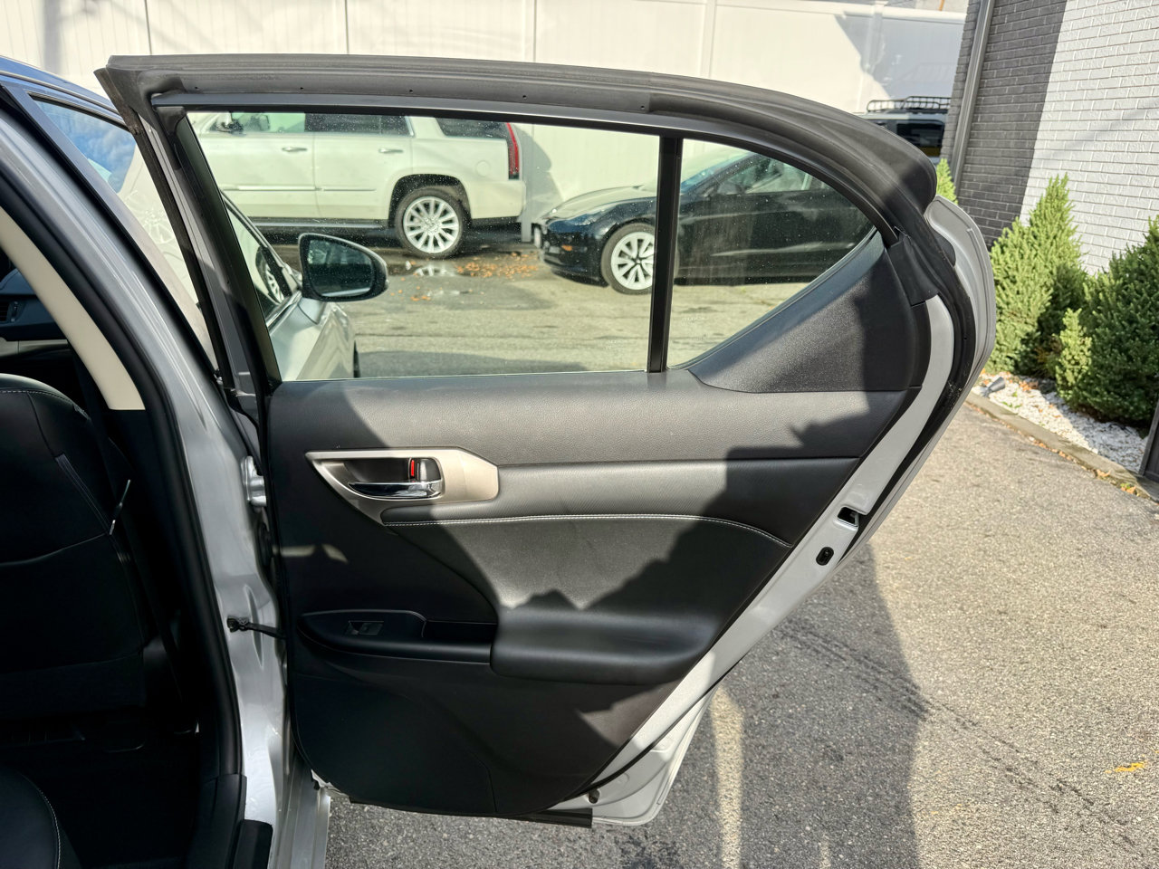 Used 2014 Lexus CT 200h image 22