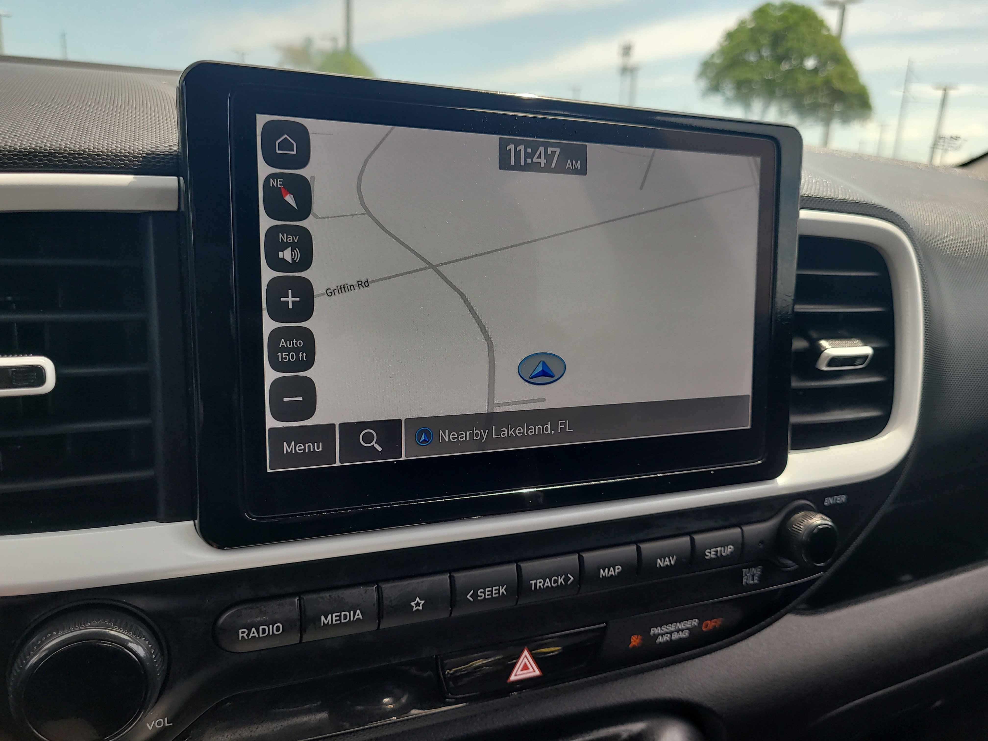 Used 2023 Hyundai Venue Limited FWD image 23