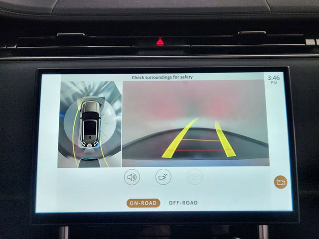 New 2023 Land Rover Range Rover SE image 17