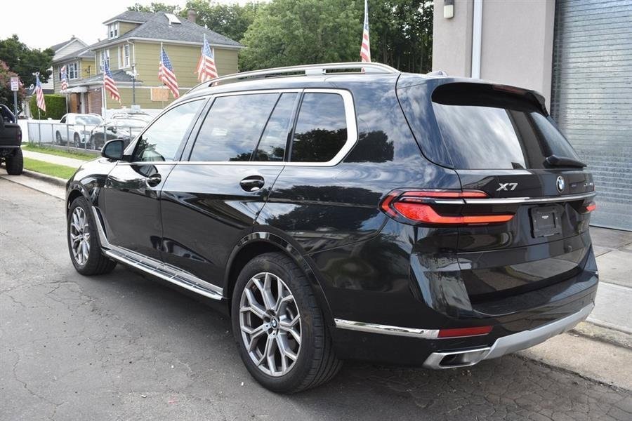Used 2025 BMW X7 xDrive40i image 5