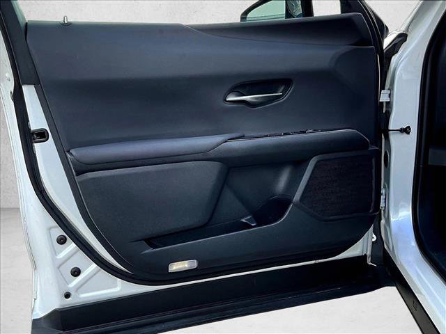 Used 2020 Lexus UX 200 w/ Premium Package image 18