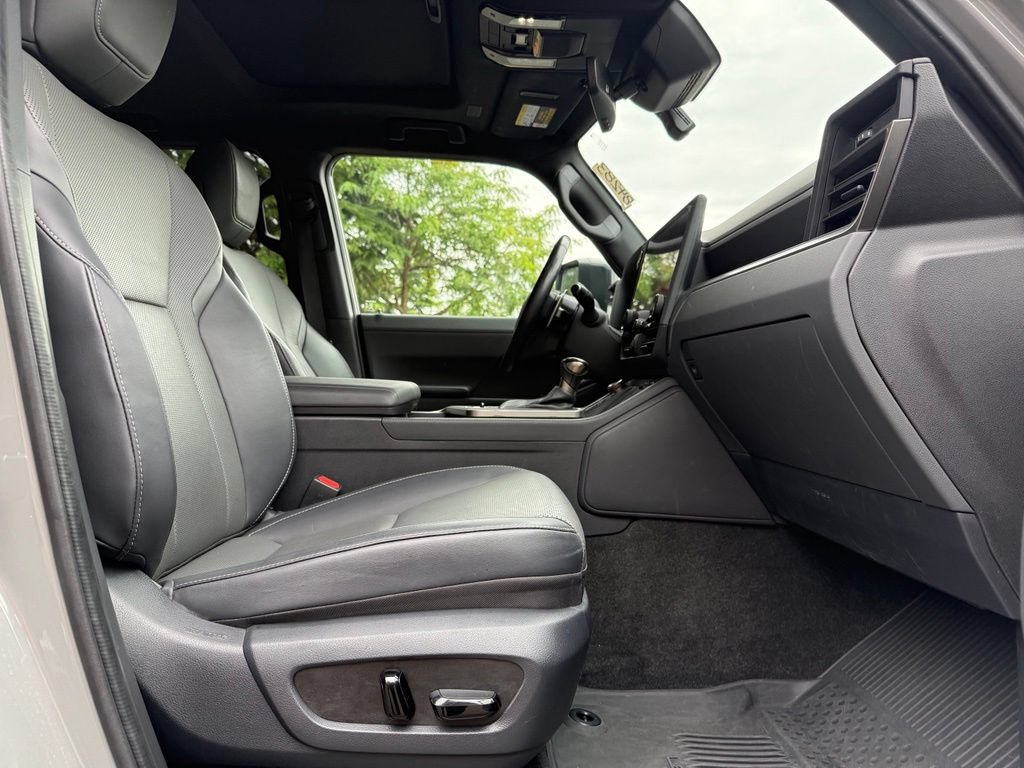 Used 2024 Lexus GX 550 w/ Cold Area Package AWD/4WD image 20