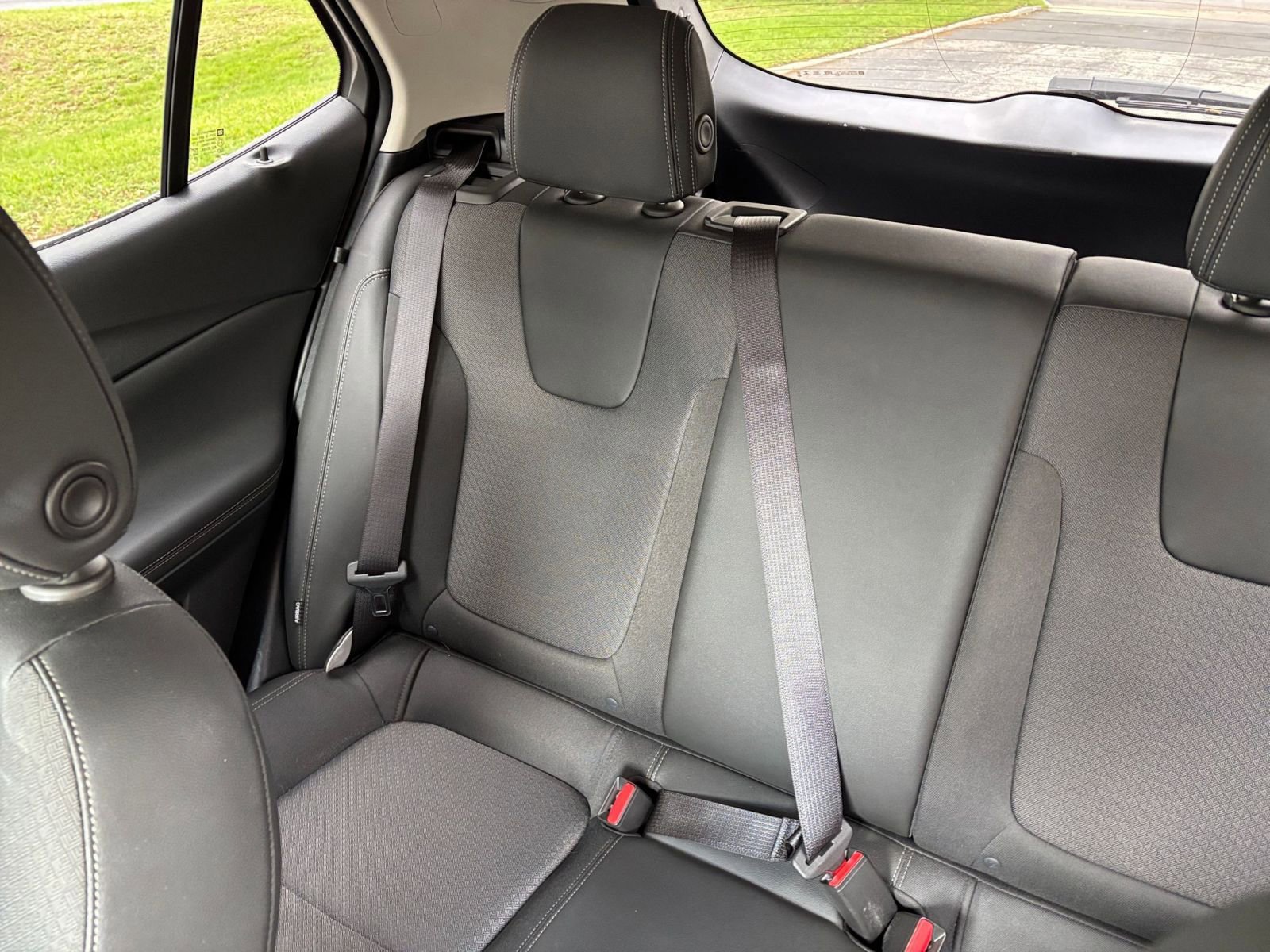 Used 2025 Buick Encore GX Preferred image 34