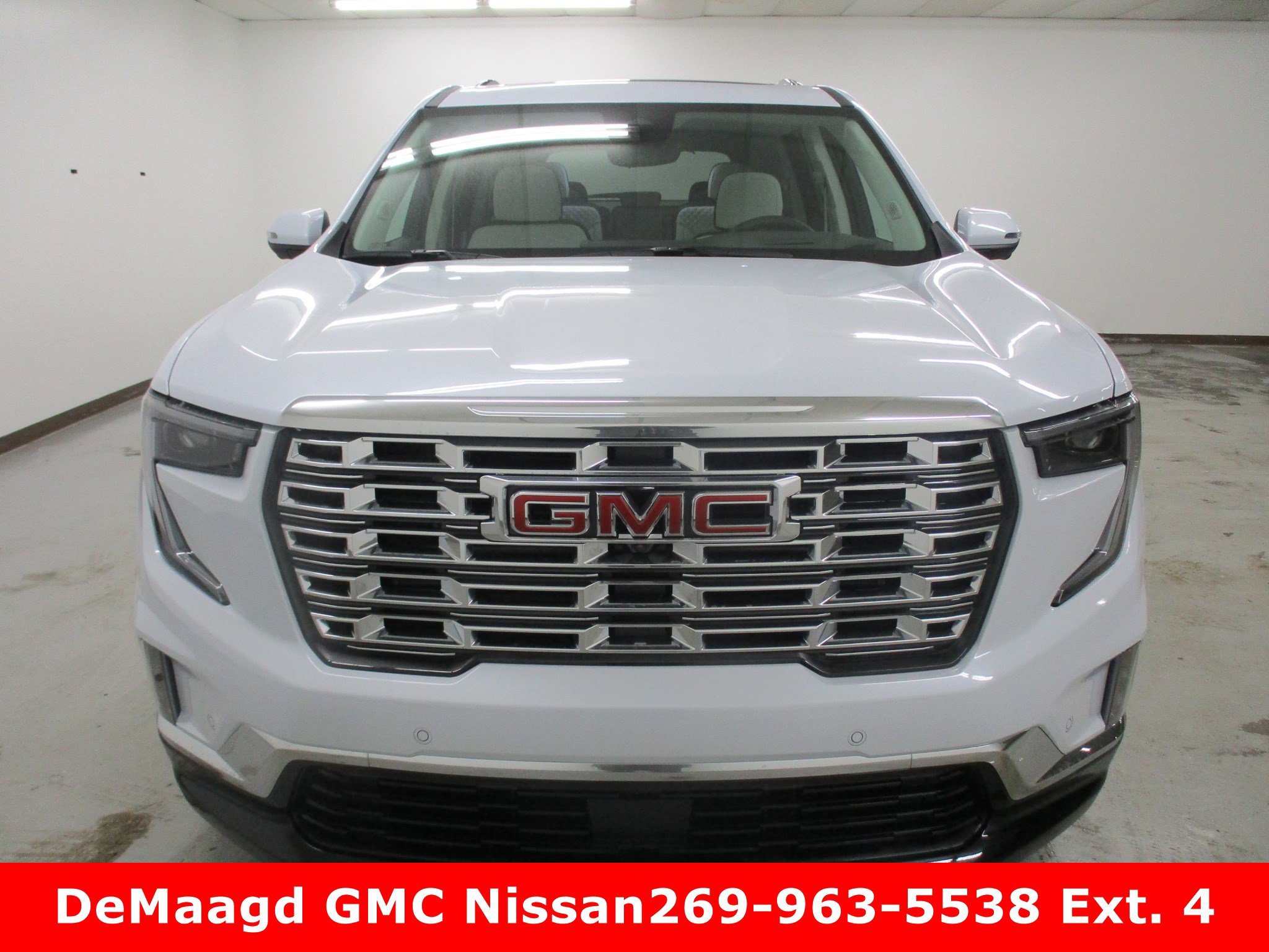 New 2026 GMC Acadia Denali w/ Super Cruise Package image 2