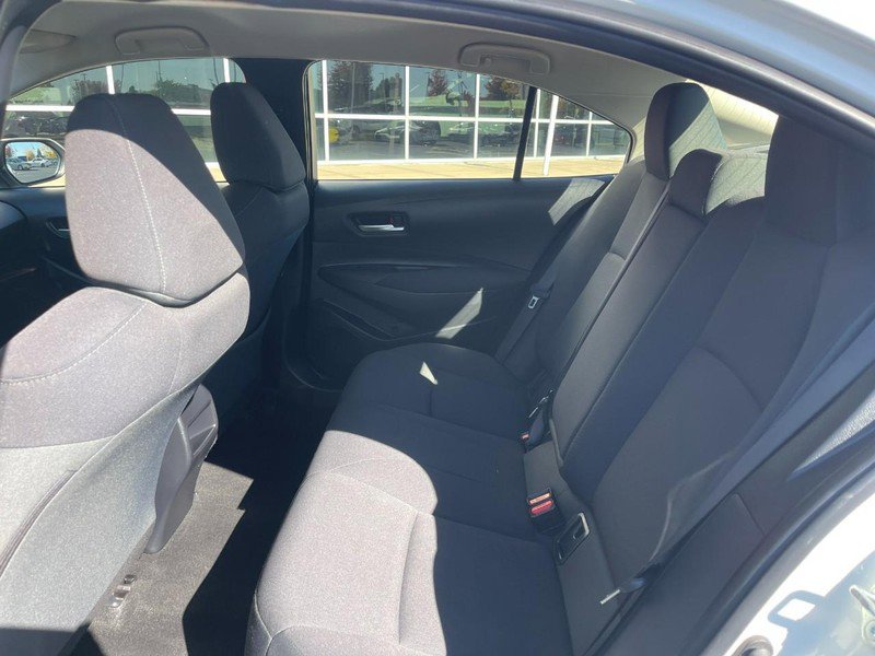 Used 2021 Toyota Corolla LE image 11