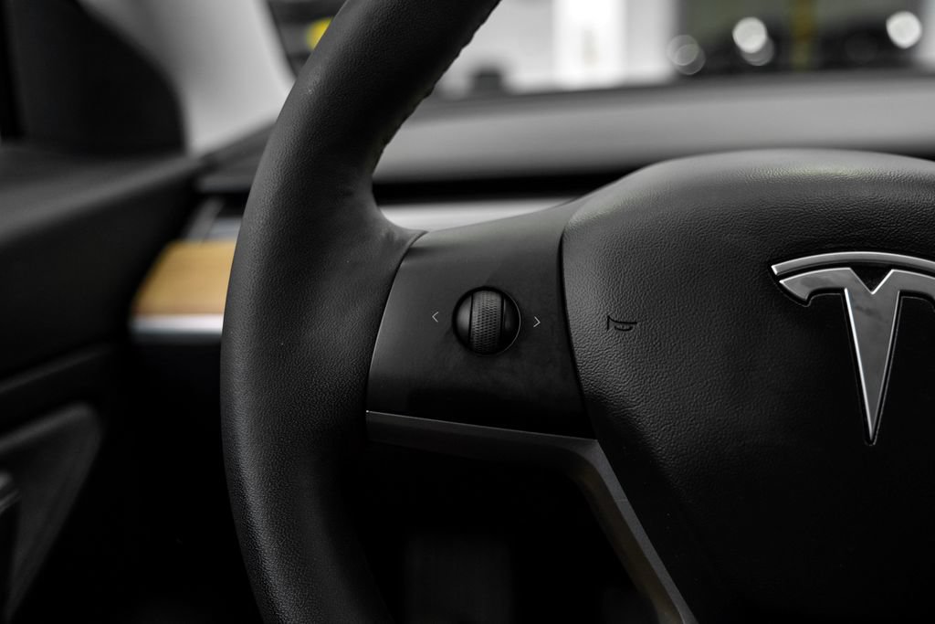 Used 2019 Tesla Model 3 Long Range RWD image 16