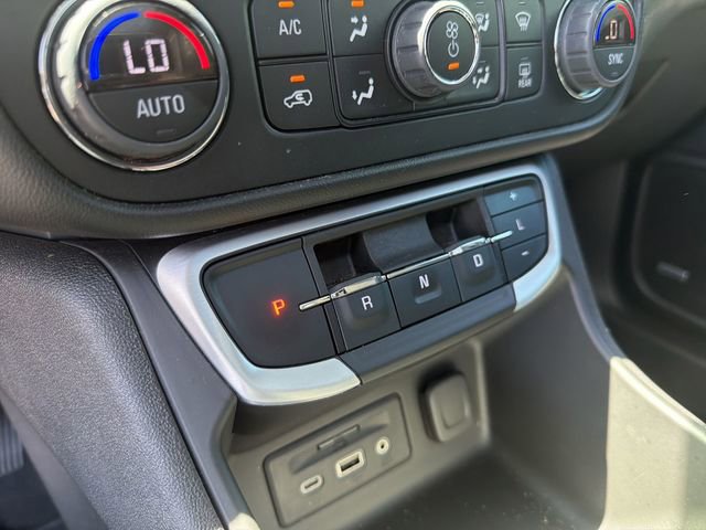Certified 2022 GMC Terrain SLT w/ Infotainment Package II FWD image 28