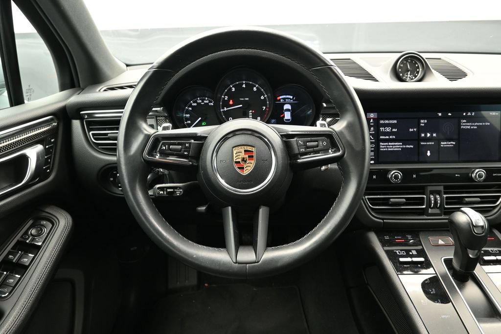 Certified 2023 Porsche Macan AWD/4WD image 19