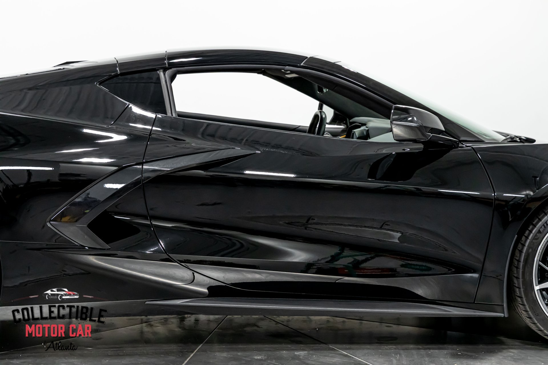 Used 2022 Chevrolet Corvette Stingray Premium Cpe w/ Body-Color Dual Roof Package RWD image 41