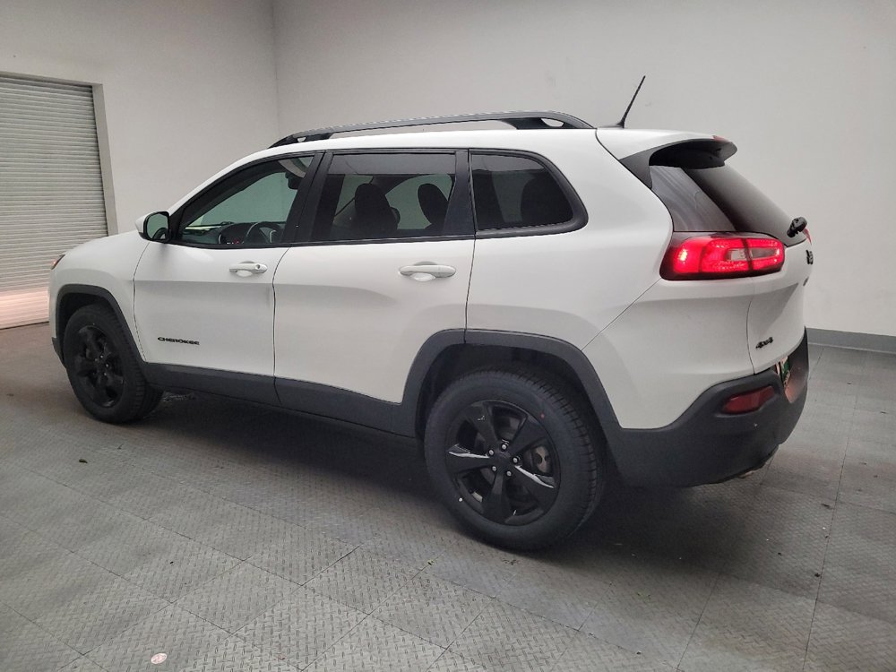 Used 2018 Jeep Cherokee Latitude w/ Altitude Package image 3