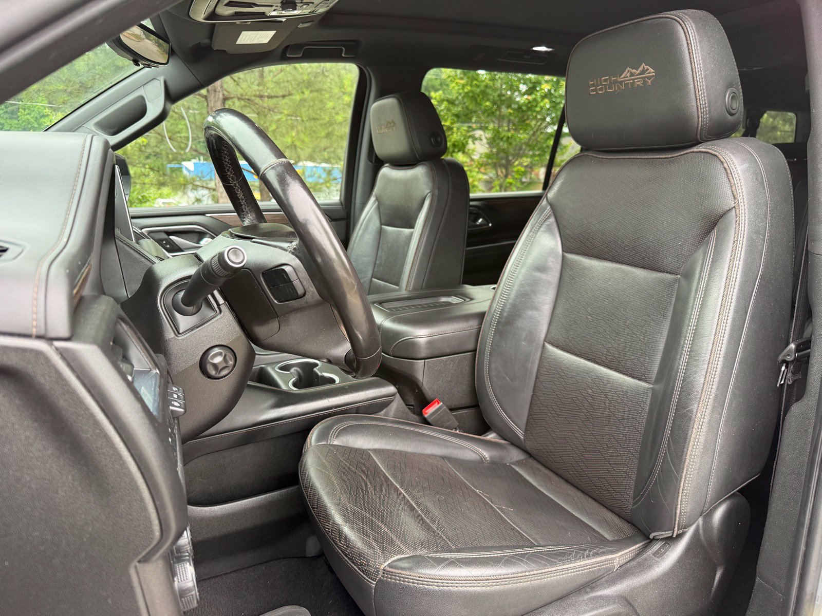 Used 2022 Chevrolet Suburban High Country AWD/4WD image 35