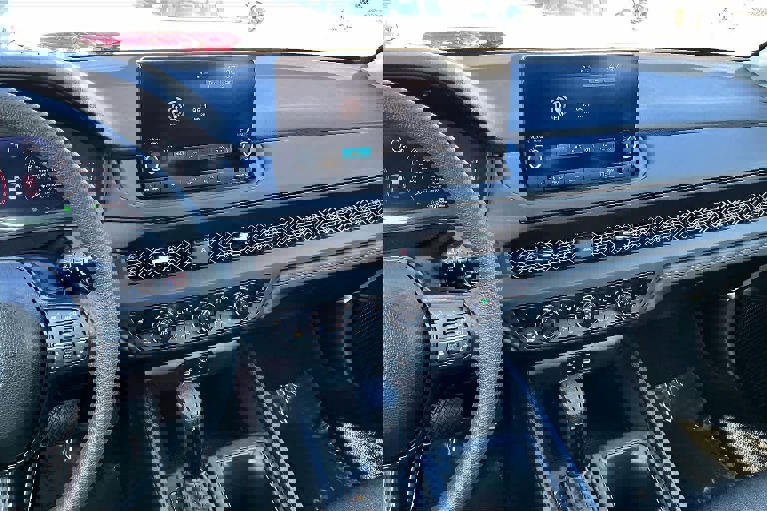 Used 2023 Honda Accord EX image 7